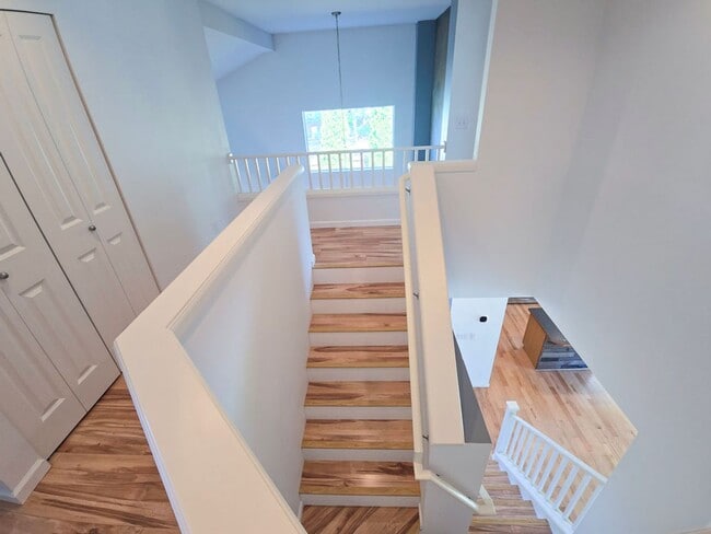 Building Photo - Gorgeous 4 Bedroom Lake Stevens Home in Cr...