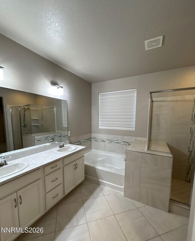 Building Photo - 774 Sweet Briar Ln