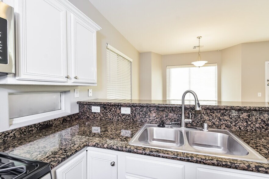 Building Photo - 4967 Silent Valley Ct