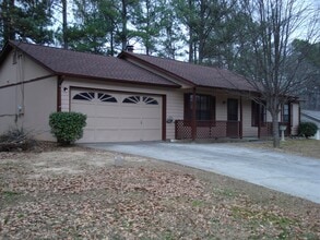 Building Photo - 2071 Walden Park Pl