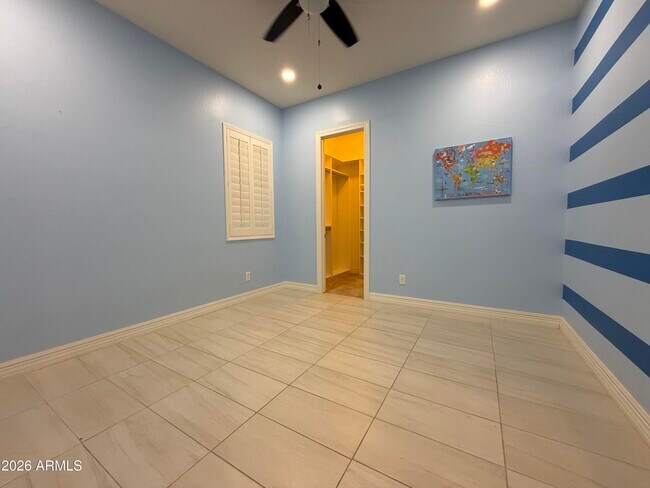 Building Photo - 2307 E Mahogany Pl