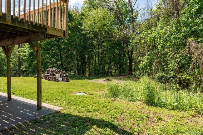 Building Photo - 5 Idlewild Dr