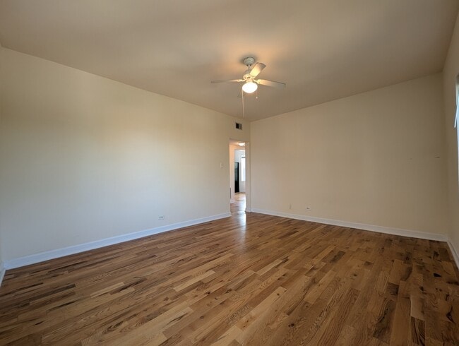 Building Photo - 2347 N Drake Ave