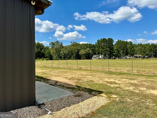 Building Photo - 315 Pinehill Rd