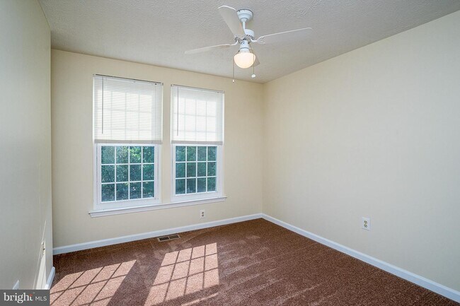 Building Photo - 7746 Patuxent Oak Ct