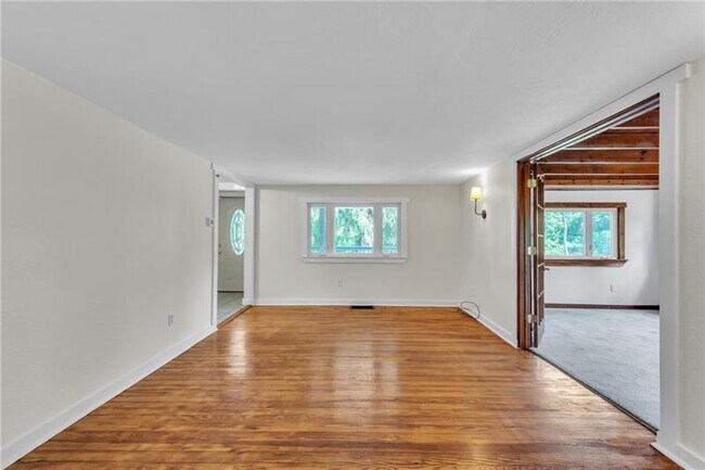 Building Photo - 116 Purvis Ln