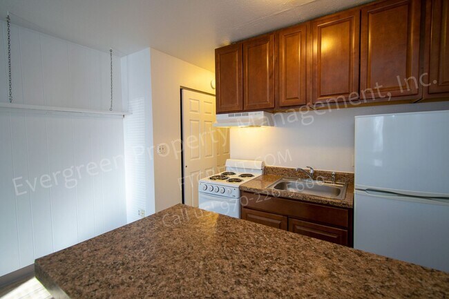 Building Photo - 500 Laporte Ave