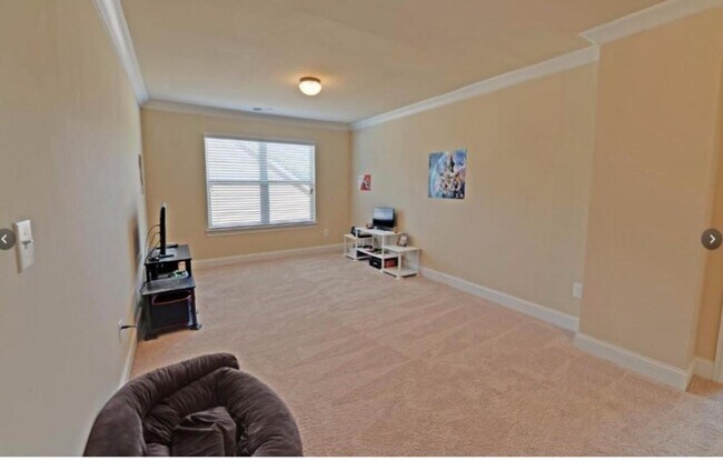 Building Photo - 2398 Beauchamp Ct