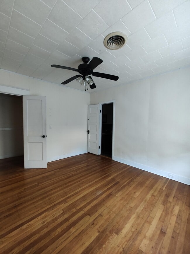 Building Photo - 1110 Johnson Ave