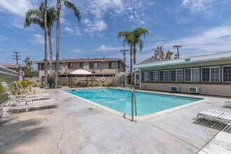 Building Photo - Riverglen Apartments