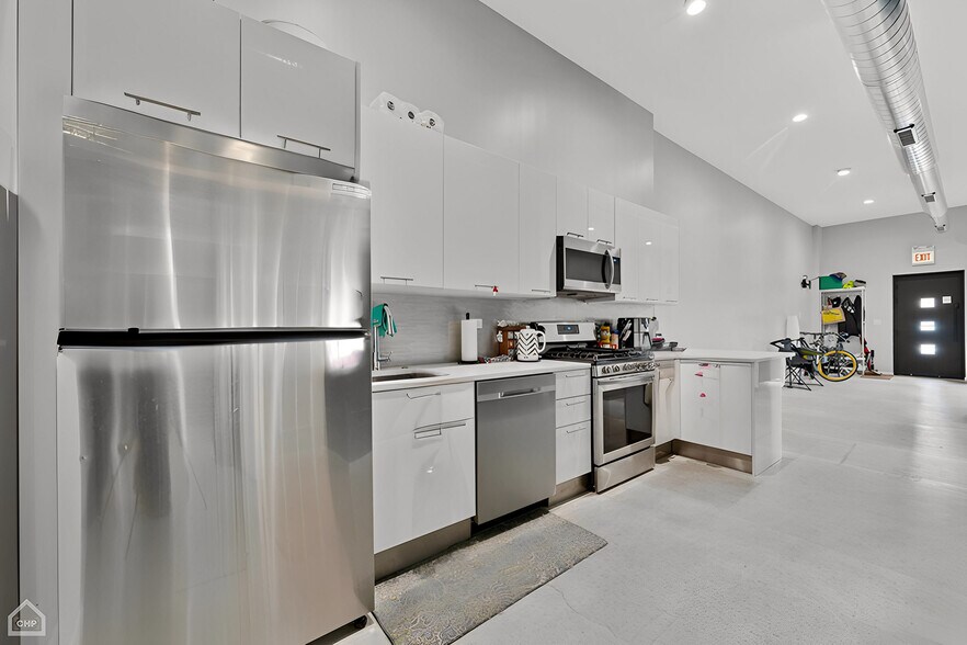 Building Photo - 1921 S Jefferson St