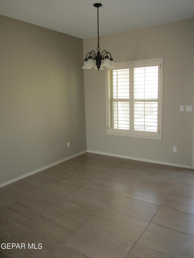 Building Photo - 477 Prime Desert Dr