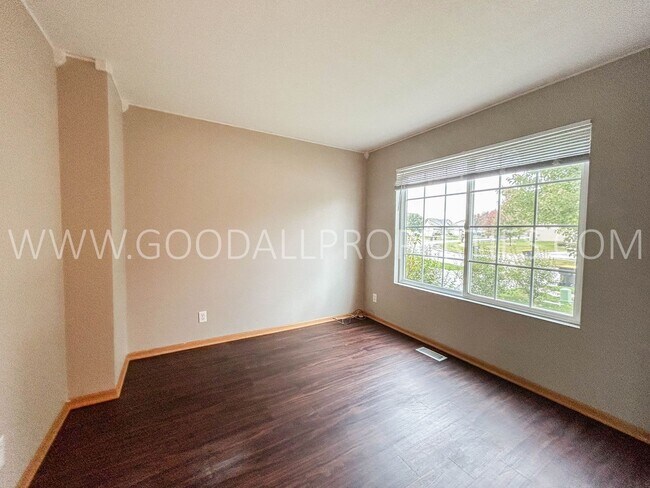 Building Photo - 3 Bedroom, 2.5 Bathroom in Waukee