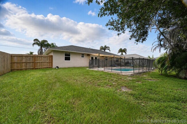 Building Photo - 1755 SW Castinet Ln