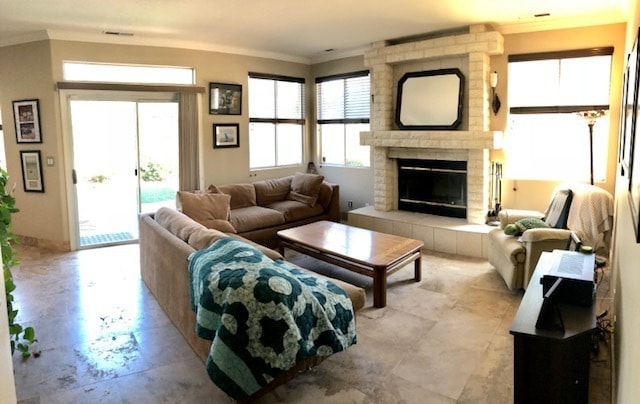 Building Photo - Welcoming and Spacious Las Palmas II Home ...