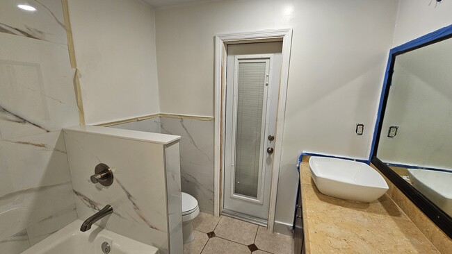 Building Photo - 57 SW 15th Ct