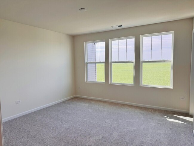 Building Photo - 2177 Ryegrass Ln