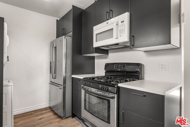 Building Photo - 1937 22nd St