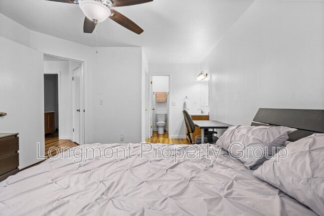 Building Photo - 2800 Kalmia Ave