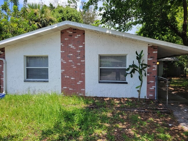 Primary Photo - 3135 Pine Tree Ave