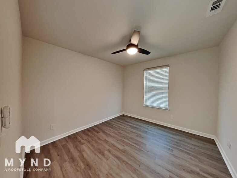 Building Photo - 804 Twin Falls Dr