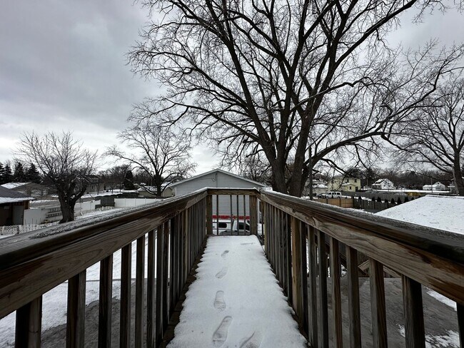 Building Photo - 1020 Berner St