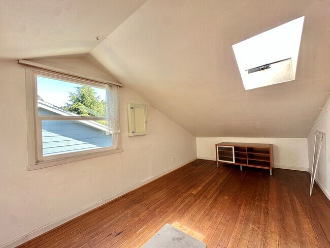Building Photo - Lovely 3bd+/2ba Home in San Rafael