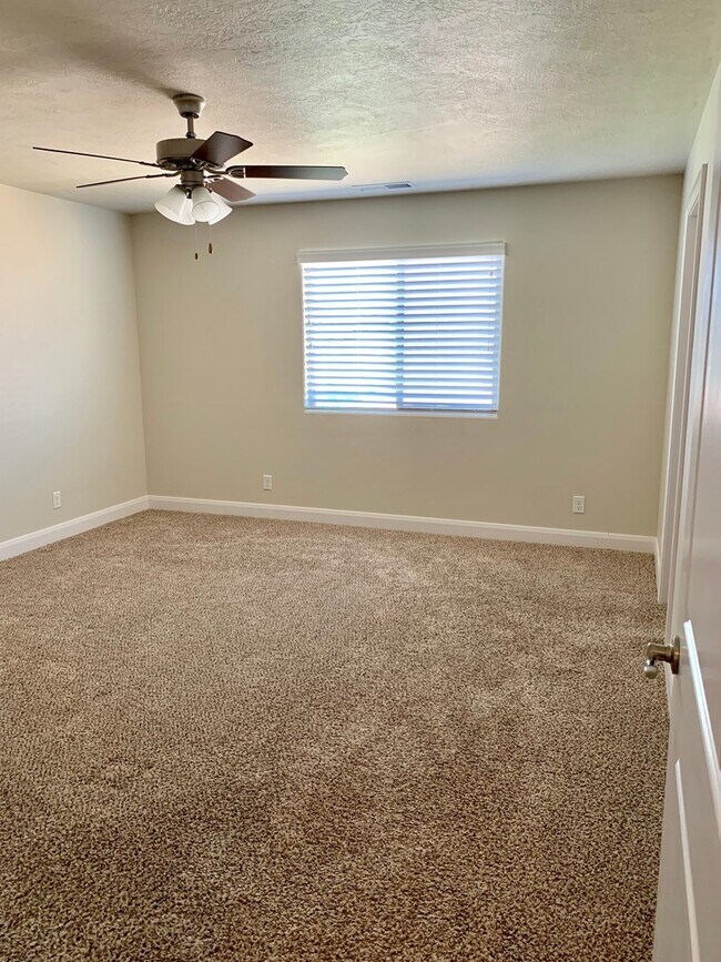 Building Photo - 3-BR/2-BA Townhome in Santa Clara