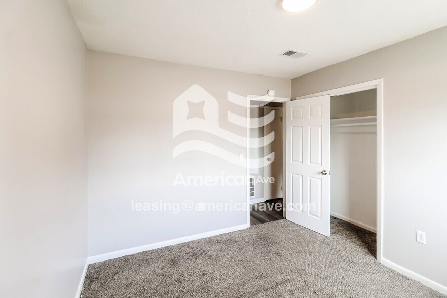 Building Photo - 103 Galahad Dr