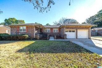 Building Photo - 3338 Crescent Dr