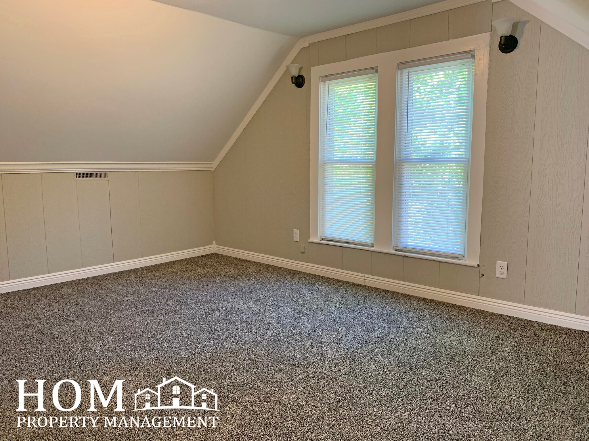 Building Photo - 322 E Humphrey St