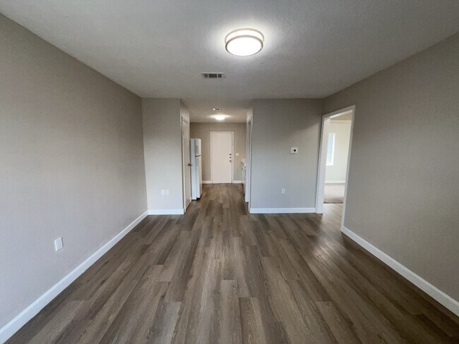 Building Photo - 4402 Tampico St