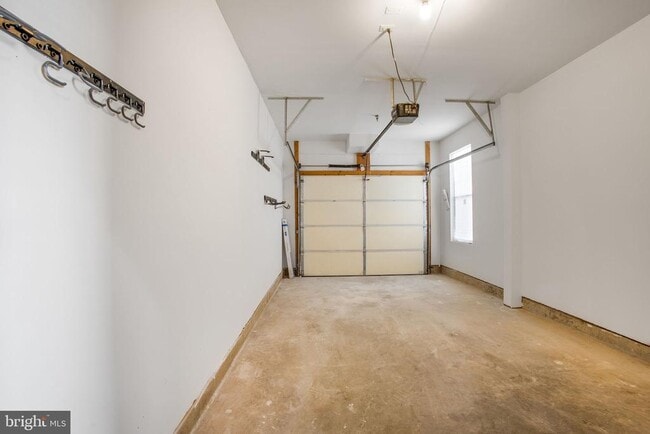 Building Photo - 11325 Aristotle Dr