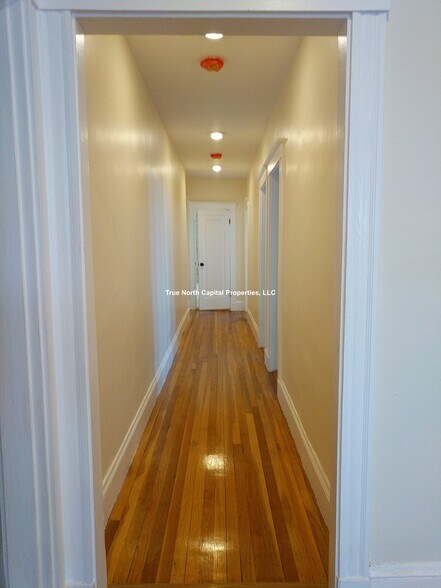 Building Photo - 377 Broadway