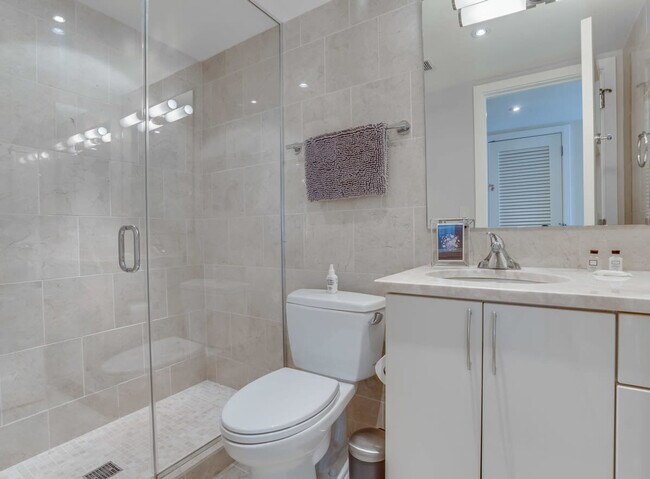 Building Photo - 801 F St NW