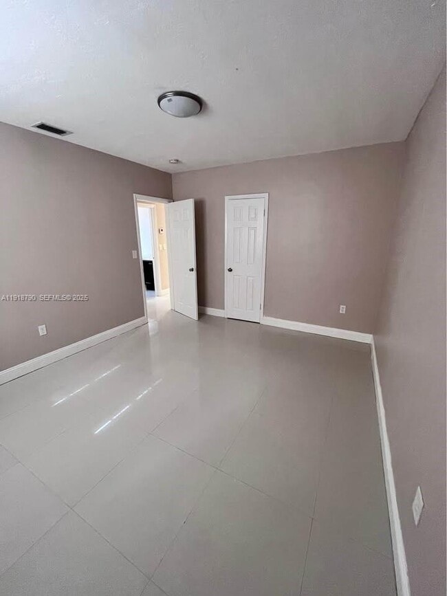 Building Photo - 251 N 68th Terrace