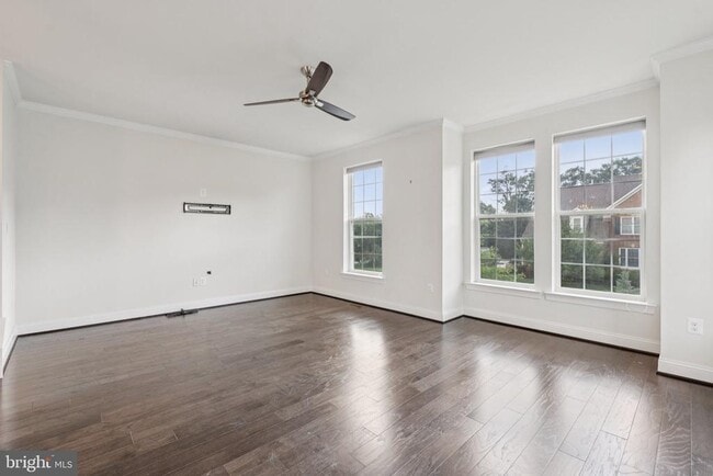 Building Photo - 46073 Hall Rd
