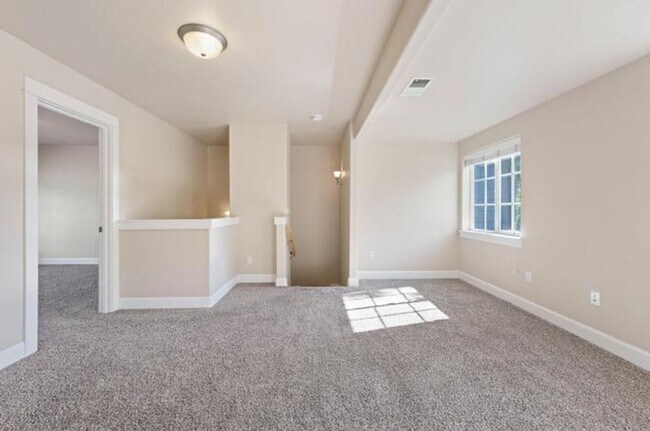 Building Photo - Charming Northwest Crossing Townhome!