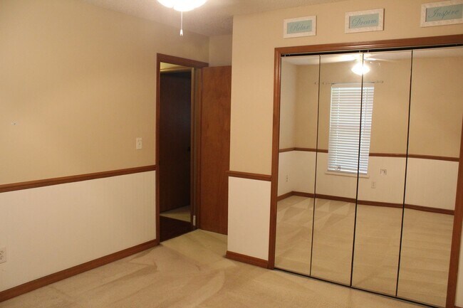 Building Photo - 3 bed 2 bath Home in Port Orange