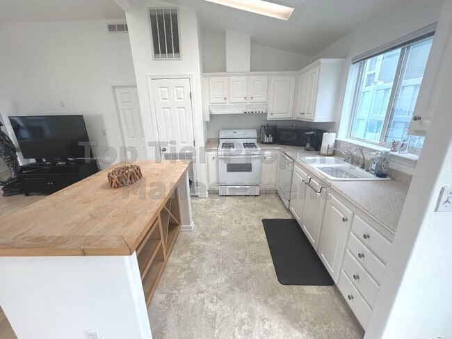 Building Photo - ***Coastal Carlsbad Home in 55+ Community ...