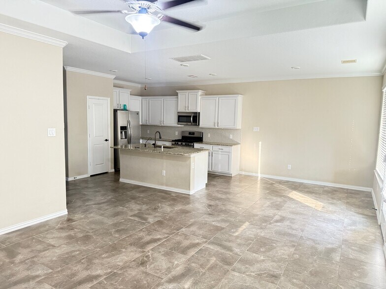 Building Photo - 6548 Dreamcatcher Ln