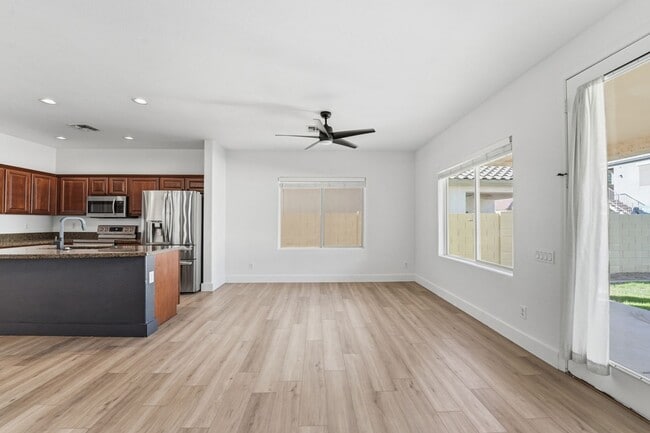 Building Photo - Beautiful 3-bedroom, 2-bathroom residence in the lively city of Mesa, Arizona!