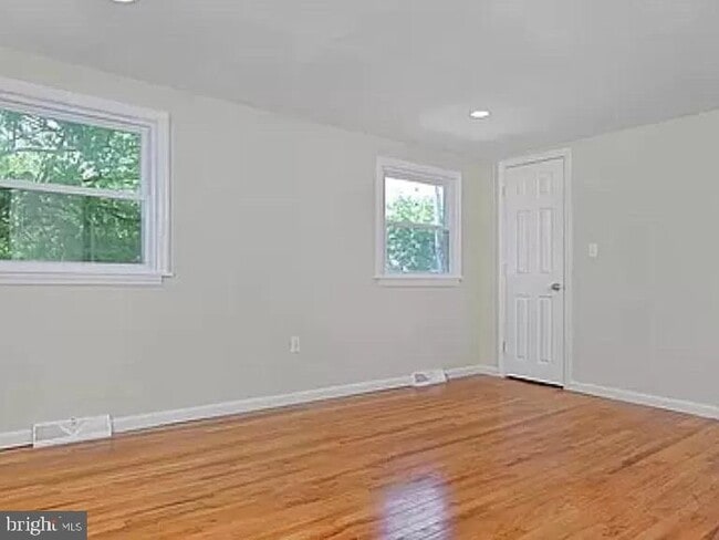 Building Photo - 207 Cornell Rd