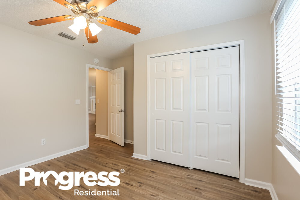 Building Photo - 1156 Radis Pl
