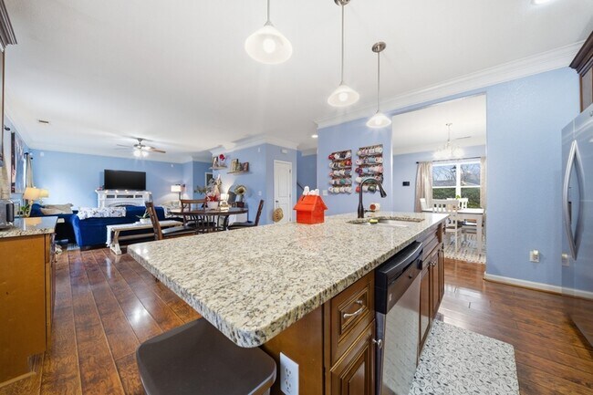 Building Photo - 507 Leonard Rd