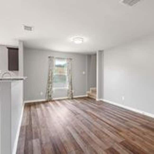 Building Photo - **4 Weeks Free!** Almost New In Luckey Ranch!!!