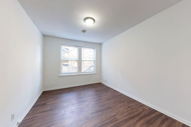 Floorplan - 925 East 46th Street