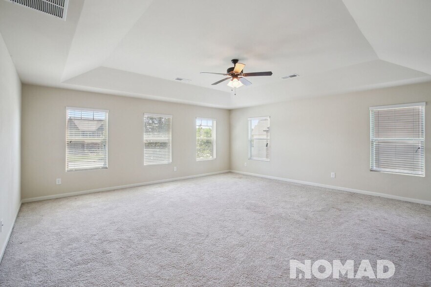 Building Photo - 283 Bandelier Cir