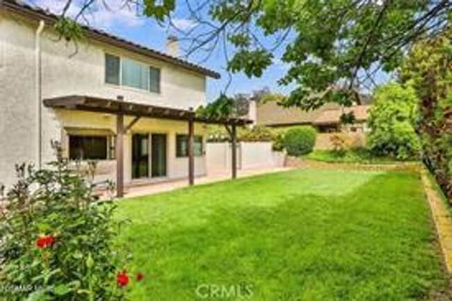 Building Photo - Tucked away on a quiet cul-de-sac in desirable Newbury Park 5+3 home