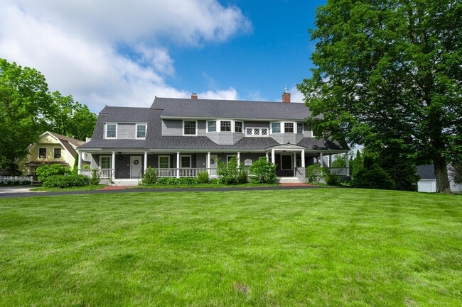 Building Photo - 26 N Main St